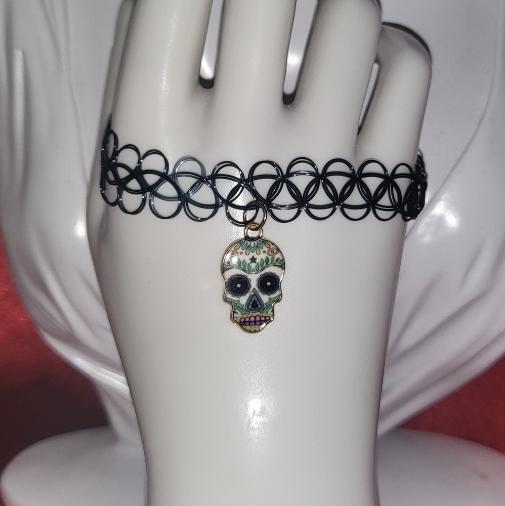 Charm skull bracelet